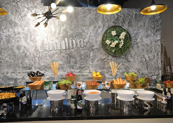 Palmora Lara 4* Aksu (Antalya)