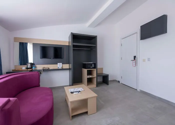 Palmora Lara Aksu (Antalya)