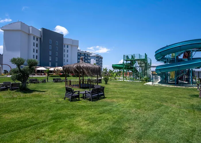 Palmora Lara 4* Aksu (Antalya)