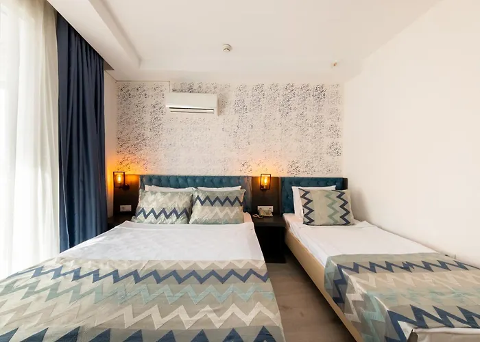 Palmora Lara 4* Aksu (Antalya)